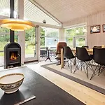 6 Person In Farso-by Traum Farsø