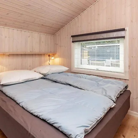 6 Person In Farso-by Traum * Farsø