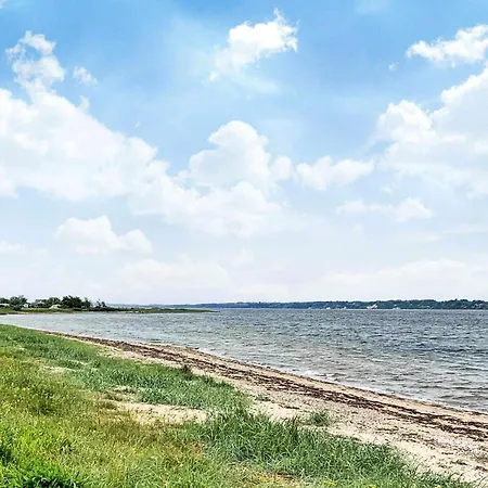 6 Person In Farso-by Traum * Farsø